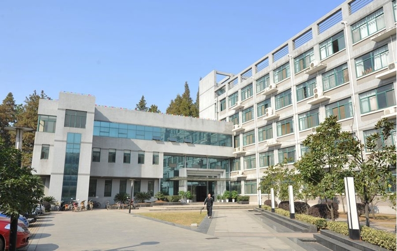 湖北工业大学