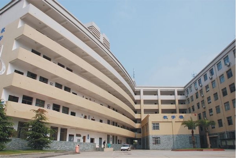 武汉工程科技学院(原中国地质大学